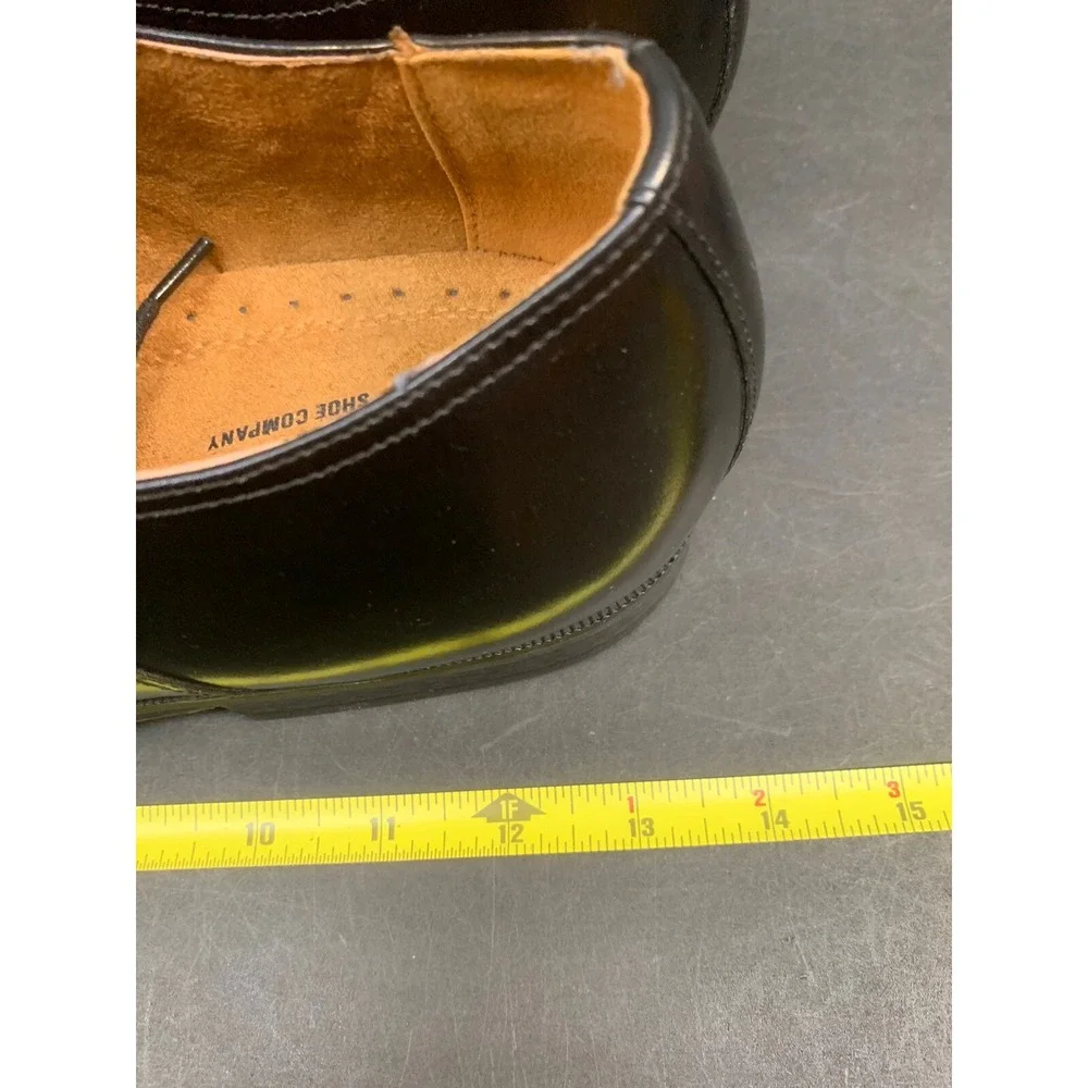 Florsheim shows wear